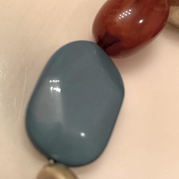 NWOT Costume stone stretchy bracelet - Picture 2 of 5